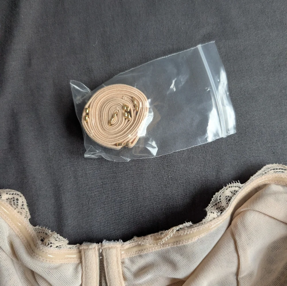 Lively The Lace Strapless Bra in Toasted Almond - 38C - Picture 8 of 9